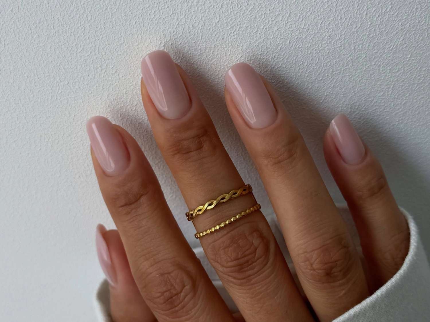 Pearl Accent Nails