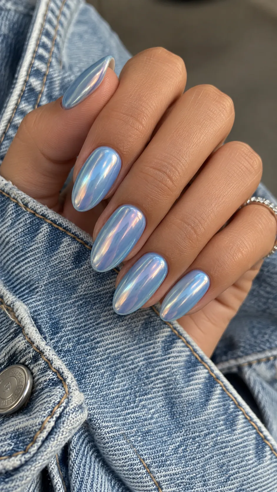 Iridescent Chrome Short Almonds